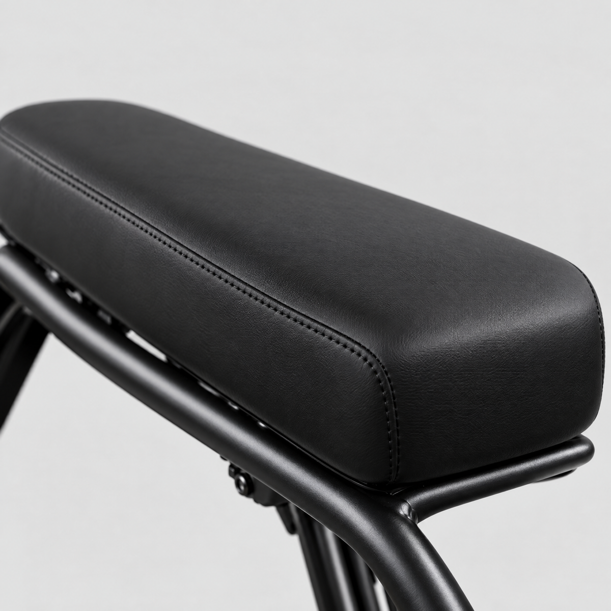 E-Mod black bench seat